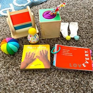 Lovevery The Senser Play Kit months 5-6